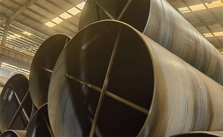 1520-12mm螺旋鋼管，325-10mm螺旋焊管，1324mm螺旋焊管，鋼材場Q355B鋼板