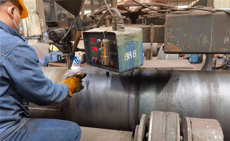 1000鎖扣鋼管樁，卷板管鋼護筒，KY2021原漿型環(huán)氧重防腐螺旋管，鋼材場螺旋管現(xiàn)貨