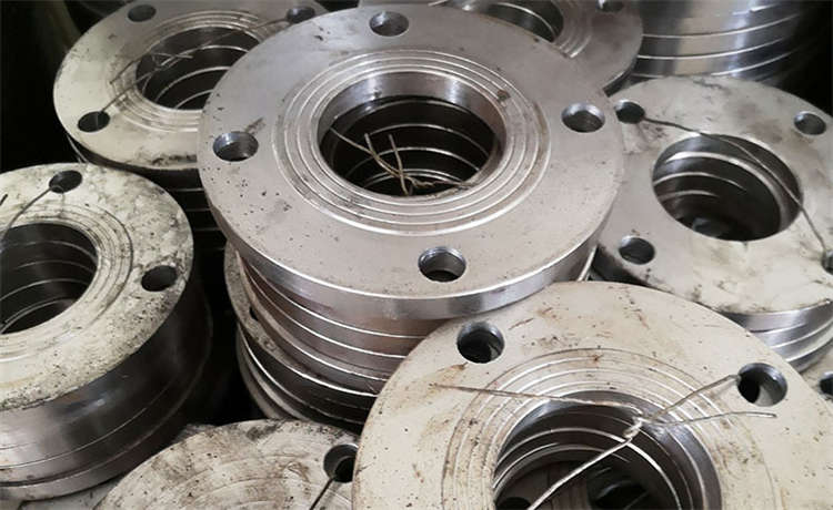 609mm鋼管樁，DN700mm螺旋鋼管，鋼材場鋼護(hù)筒加工，3PE防腐螺旋管廠家