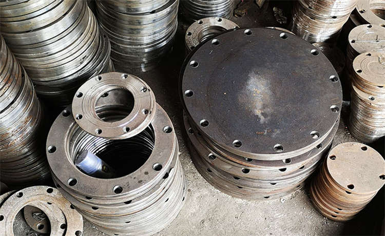 3420 724mm螺旋鋼管，清遠(yuǎn)711mm螺旋焊管，dn1000mm螺旋鋼管，鋼材場(chǎng)打樁螺旋鋼管